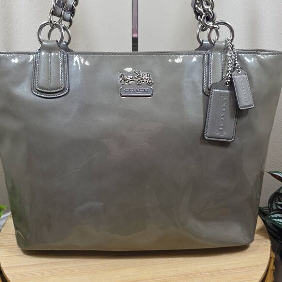Coach Chelsea East-West Patent Leather Tote - Picture 2 of 16